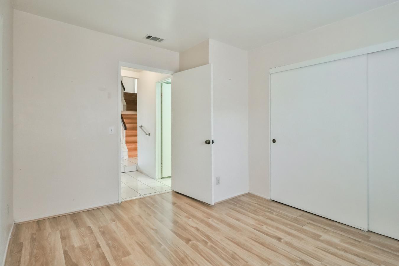 Camarillo, California, 93010, United States, 4 Bedrooms Bedrooms, ,3 BathroomsBathrooms,Residential,For Sale,1807981