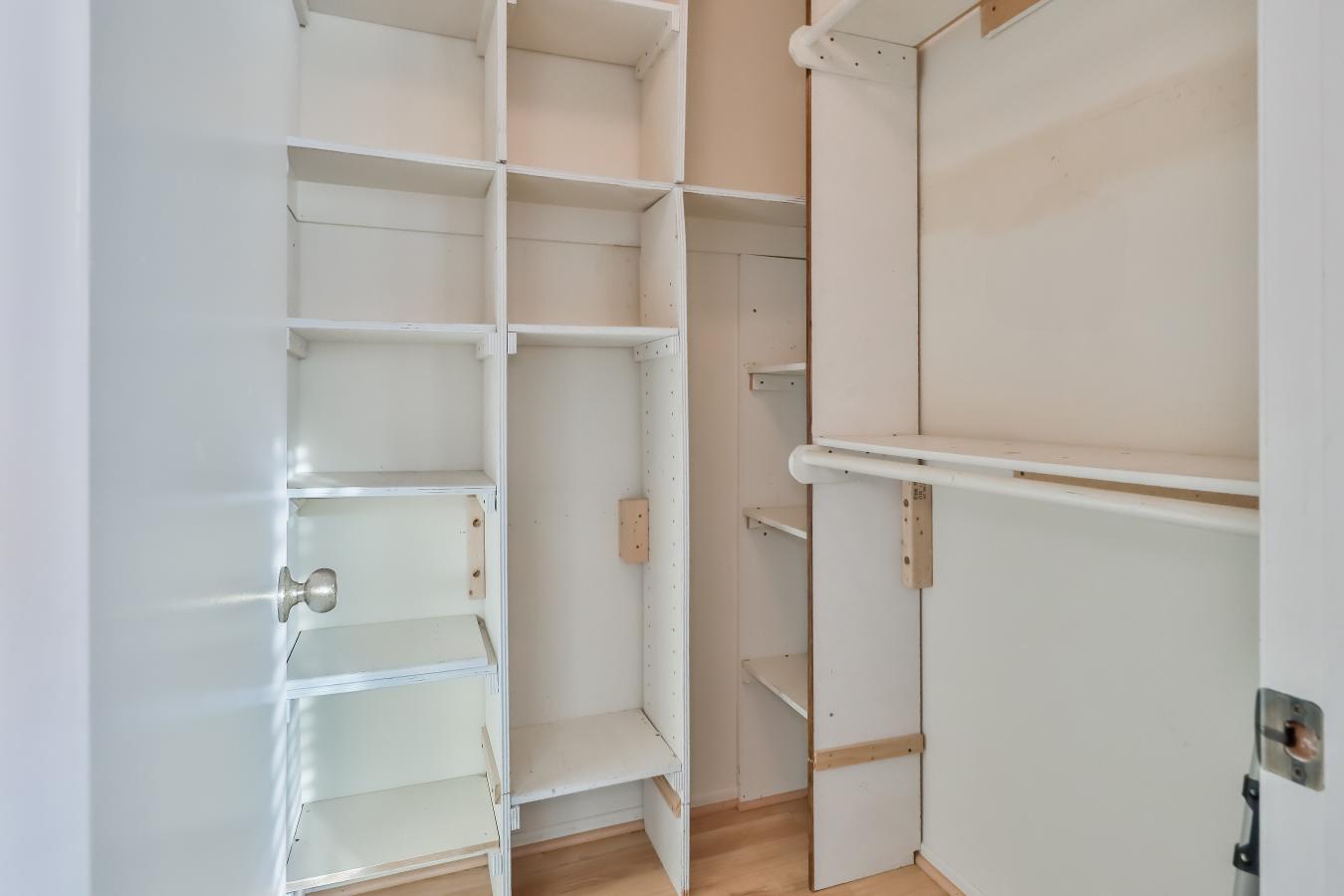 Camarillo, California, 93010, United States, 4 Bedrooms Bedrooms, ,3 BathroomsBathrooms,Residential,For Sale,1807981