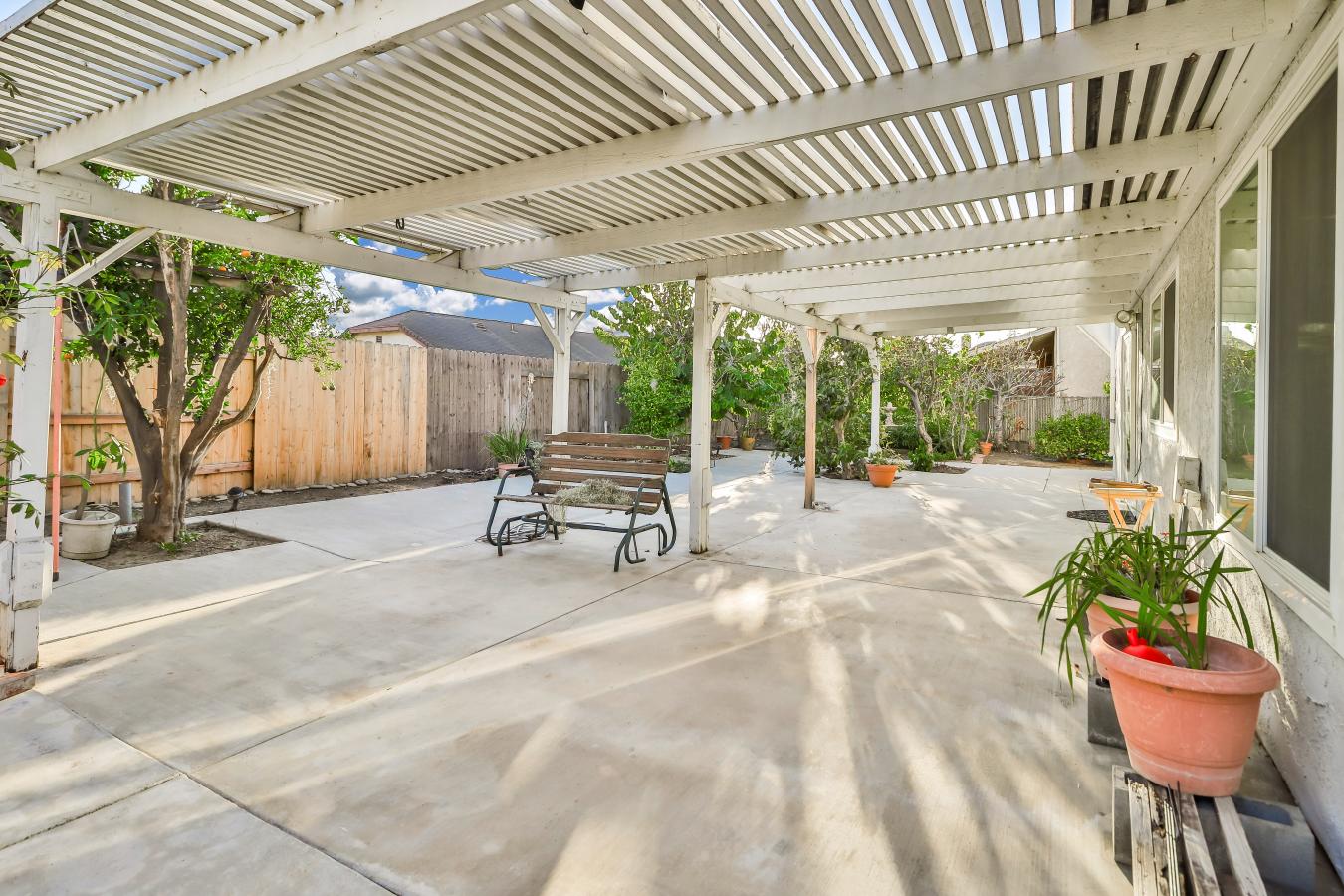 Camarillo, California, 93010, United States, 4 Bedrooms Bedrooms, ,3 BathroomsBathrooms,Residential,For Sale,1807981