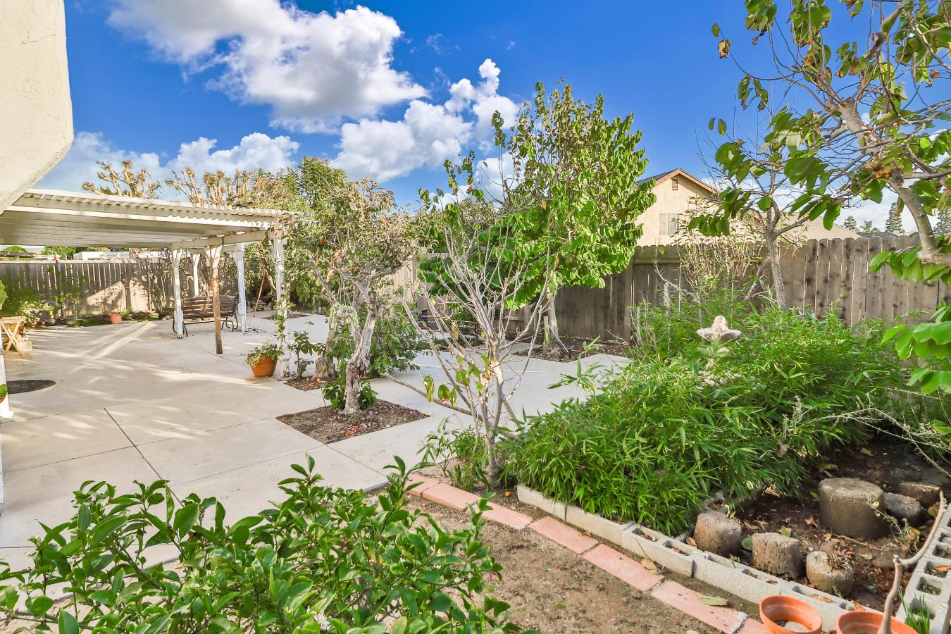 Camarillo, California, 93010, United States, 4 Bedrooms Bedrooms, ,3 BathroomsBathrooms,Residential,For Sale,1807981