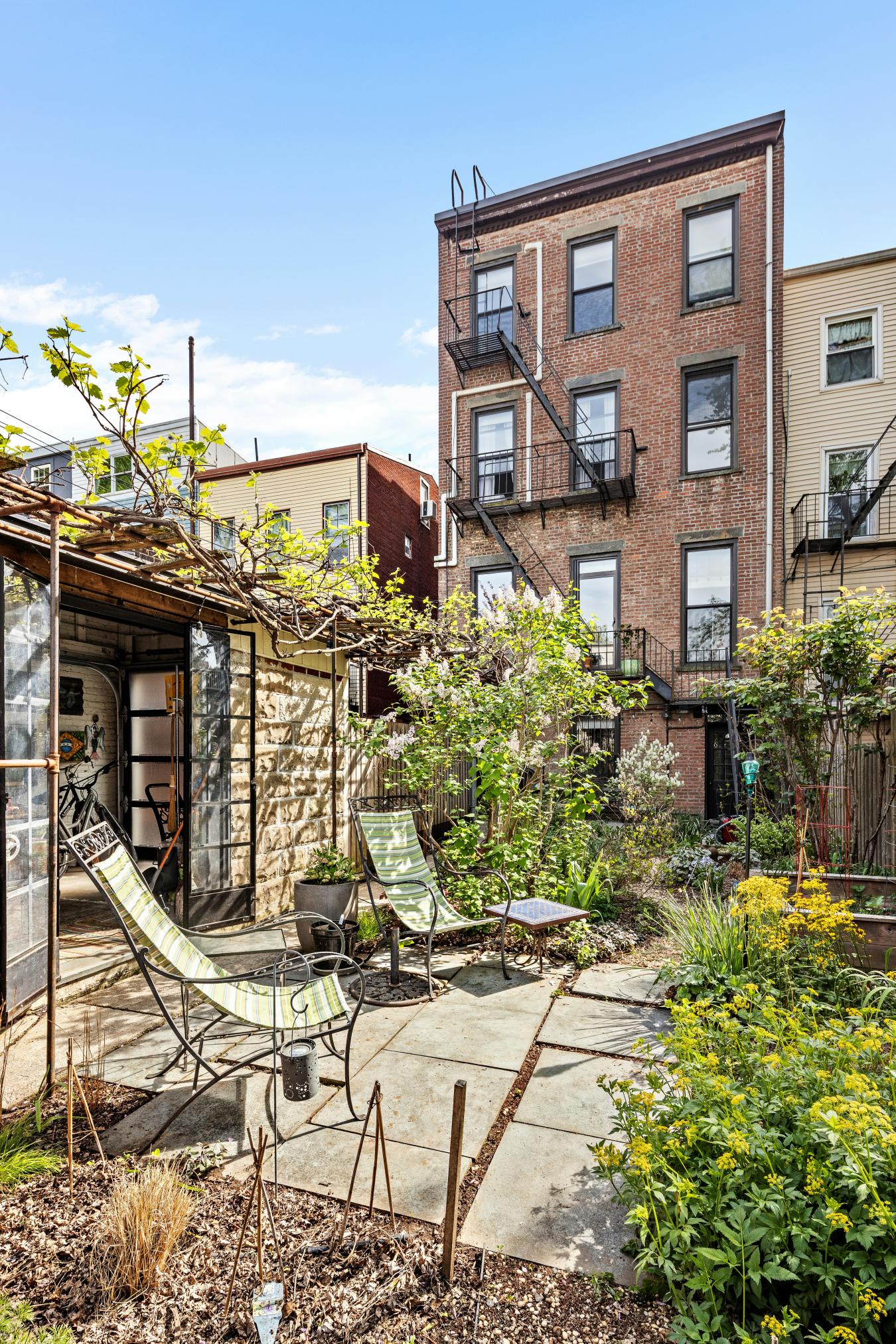Gowanus, New York, 11215, United States, 5 Bedrooms Bedrooms, ,3 BathroomsBathrooms,Residential,For Sale,1962221