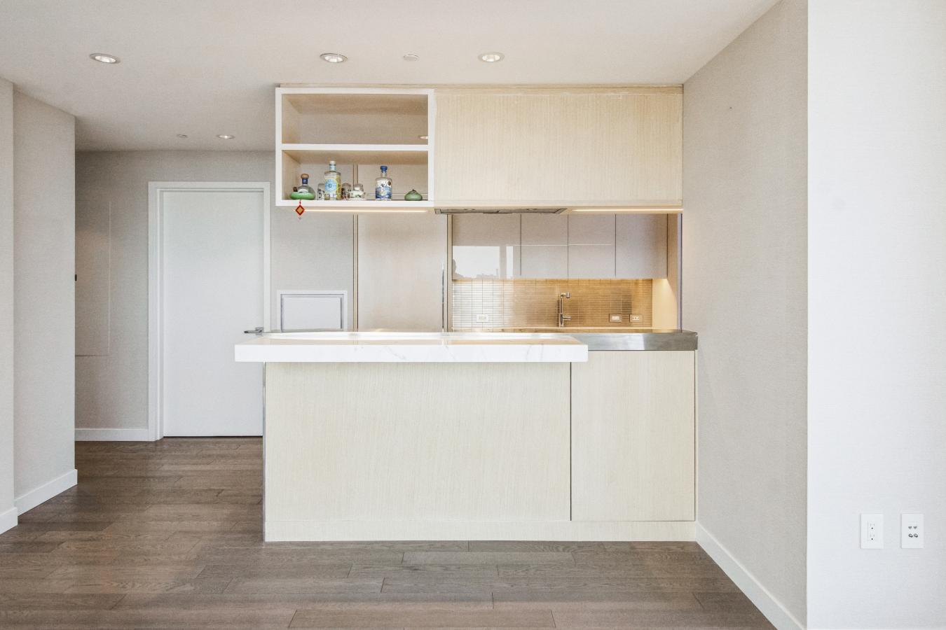 New York, New York, 10002, United States, 2 Bedrooms Bedrooms, ,2 BathroomsBathrooms,Residential,For Sale,1807969