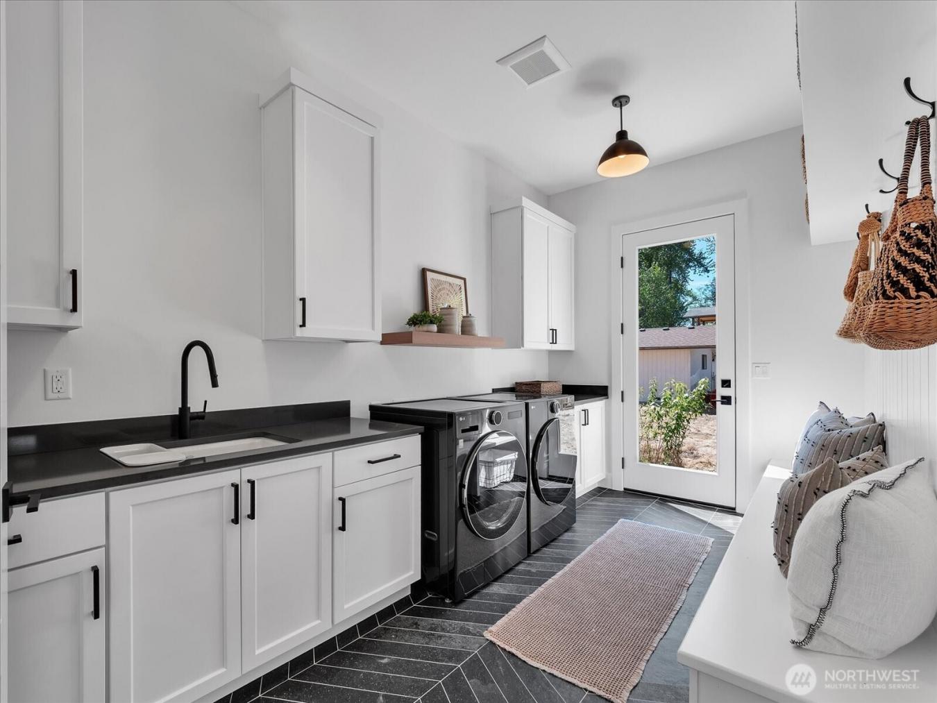 Lake Stevens, Washington, 98258, United States, 4 Bedrooms Bedrooms, ,4 BathroomsBathrooms,Residential,For Sale,1807957