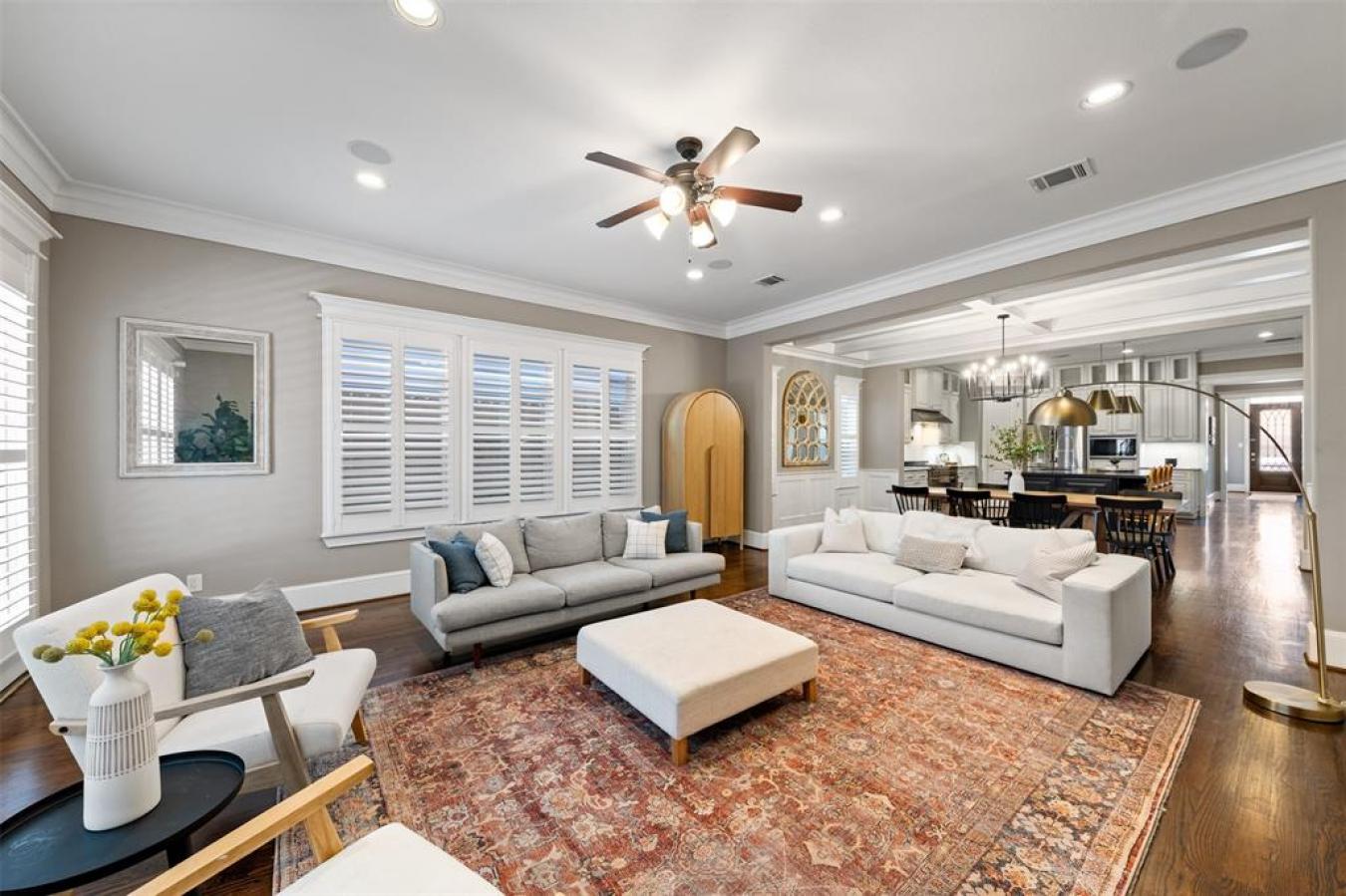 Houston, Texas, 77008, United States, 4 Bedrooms Bedrooms, ,4 BathroomsBathrooms,Residential,For Sale,1807954