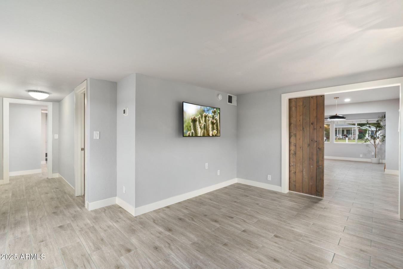 Phoenix, Arizona, 85020, United States, 4 Bedrooms Bedrooms, ,2 BathroomsBathrooms,Residential,For Sale,1800897