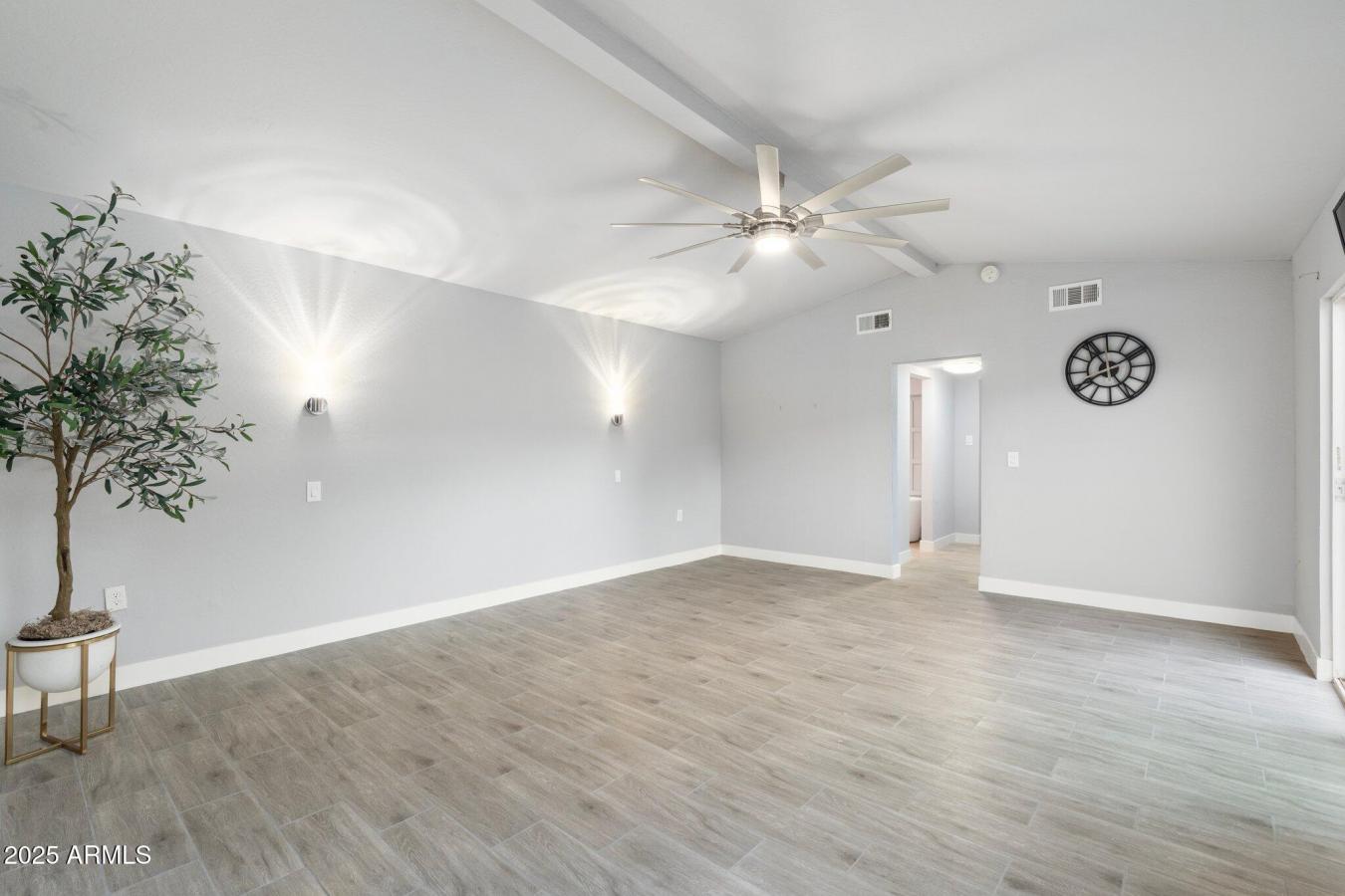 Phoenix, Arizona, 85020, United States, 4 Bedrooms Bedrooms, ,2 BathroomsBathrooms,Residential,For Sale,1800897