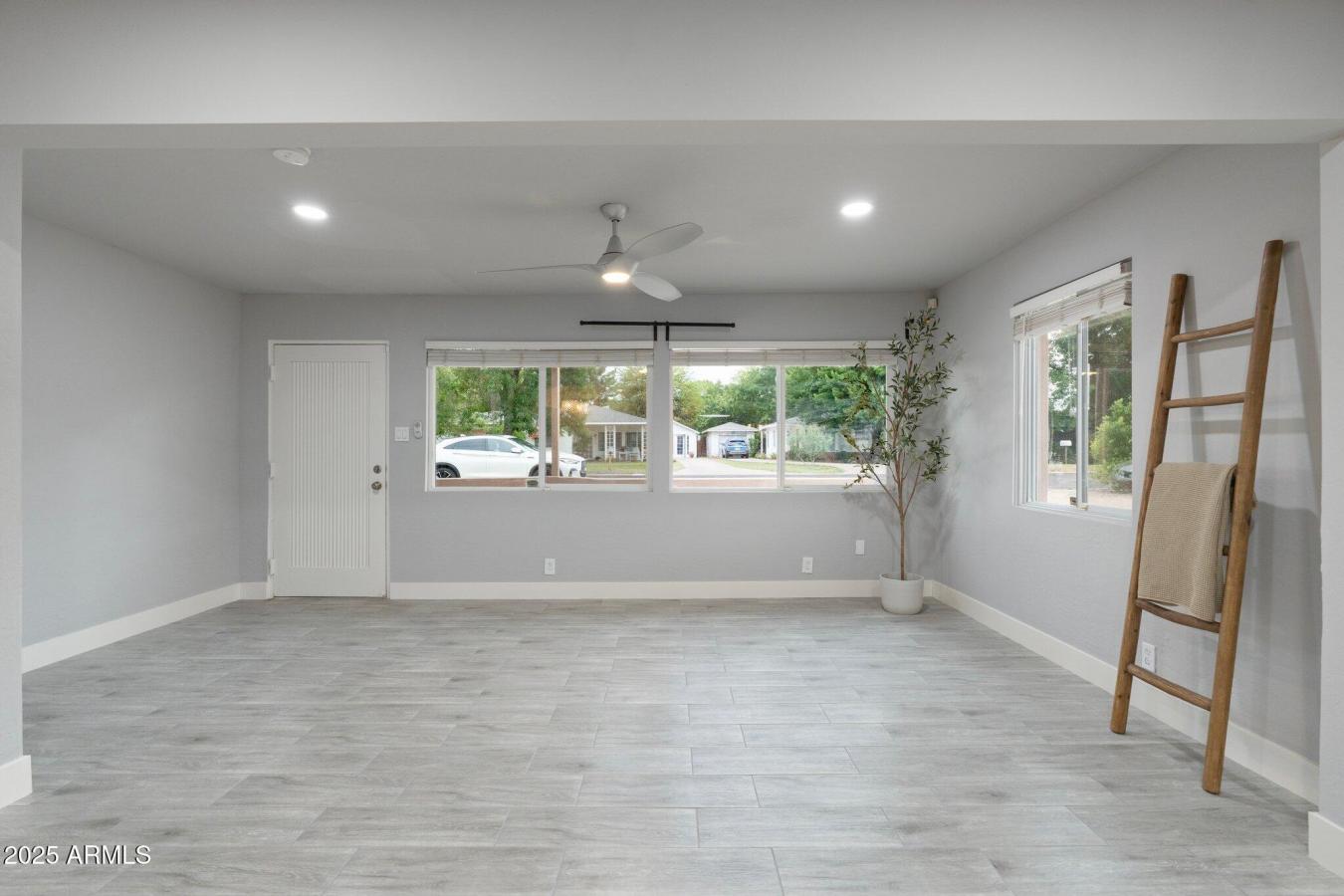 Phoenix, Arizona, 85020, United States, 4 Bedrooms Bedrooms, ,2 BathroomsBathrooms,Residential,For Sale,1800897