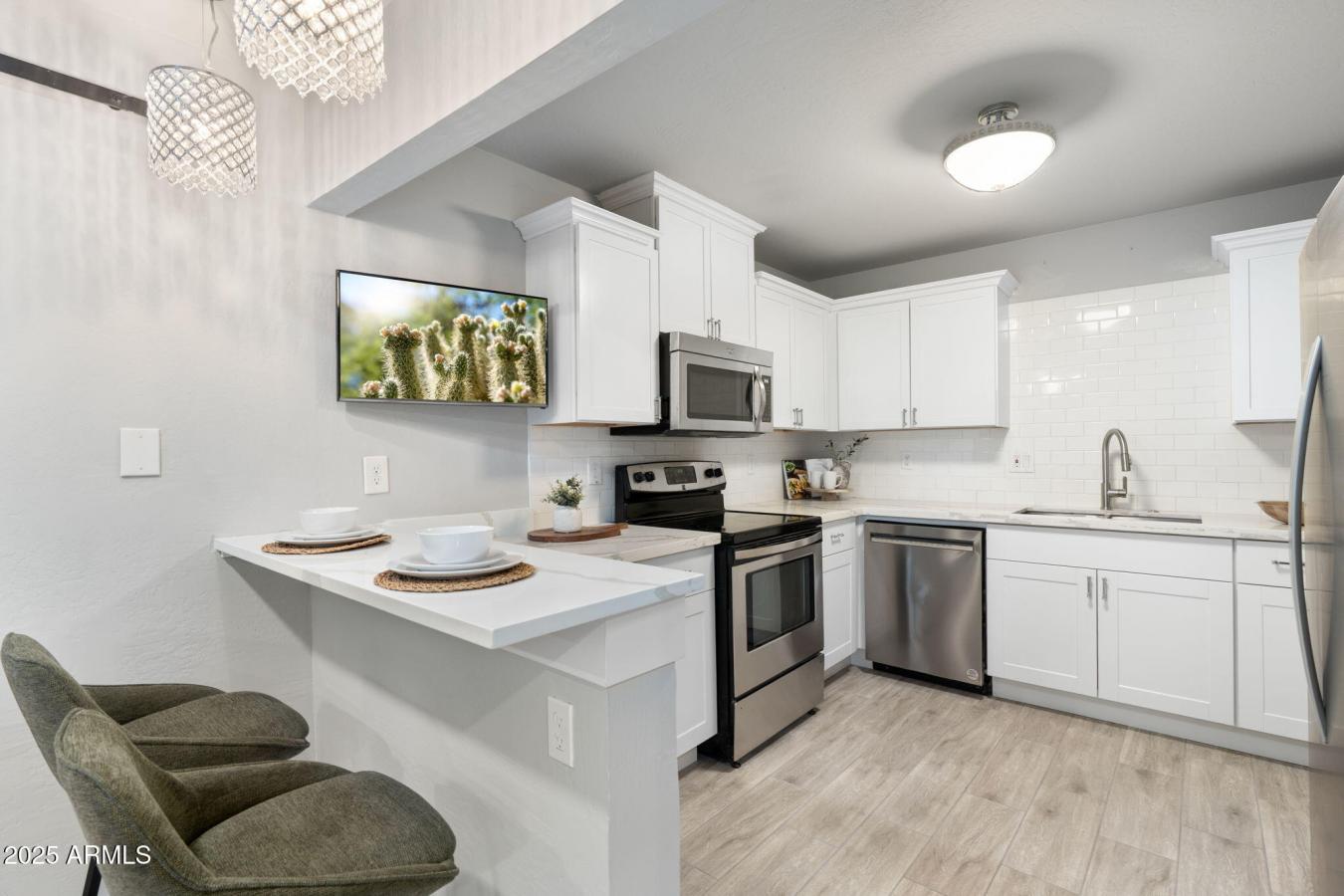 Phoenix, Arizona, 85020, United States, 4 Bedrooms Bedrooms, ,2 BathroomsBathrooms,Residential,For Sale,1800897