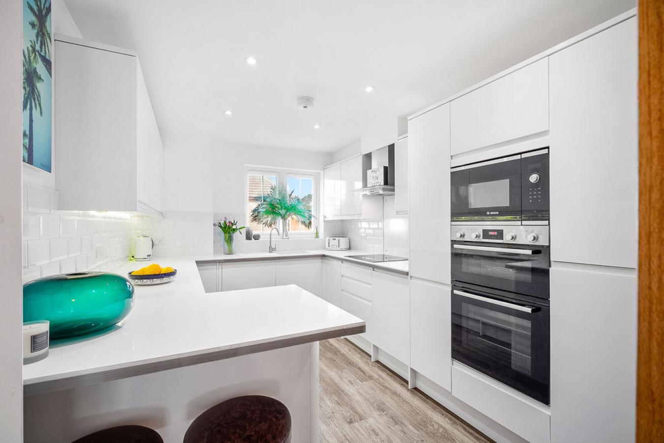 Caterham, Surrey, CR3 6SU, United Kingdom, 3 Bedrooms Bedrooms, ,2 BathroomsBathrooms,Residential,For Sale,1807946