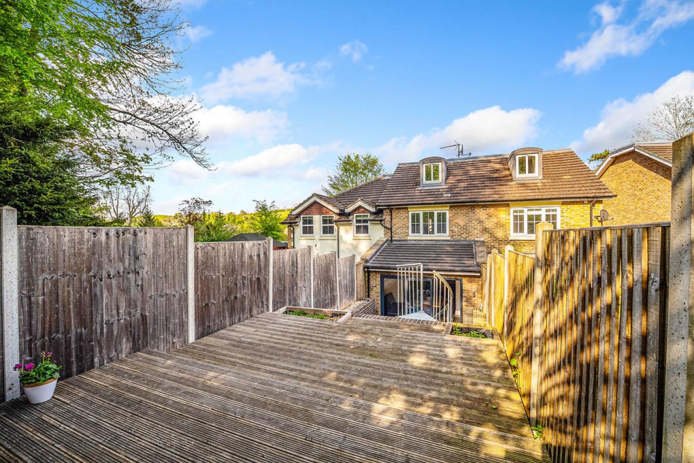 Caterham, Surrey, CR3 6SU, United Kingdom, 3 Bedrooms Bedrooms, ,2 BathroomsBathrooms,Residential,For Sale,1807946