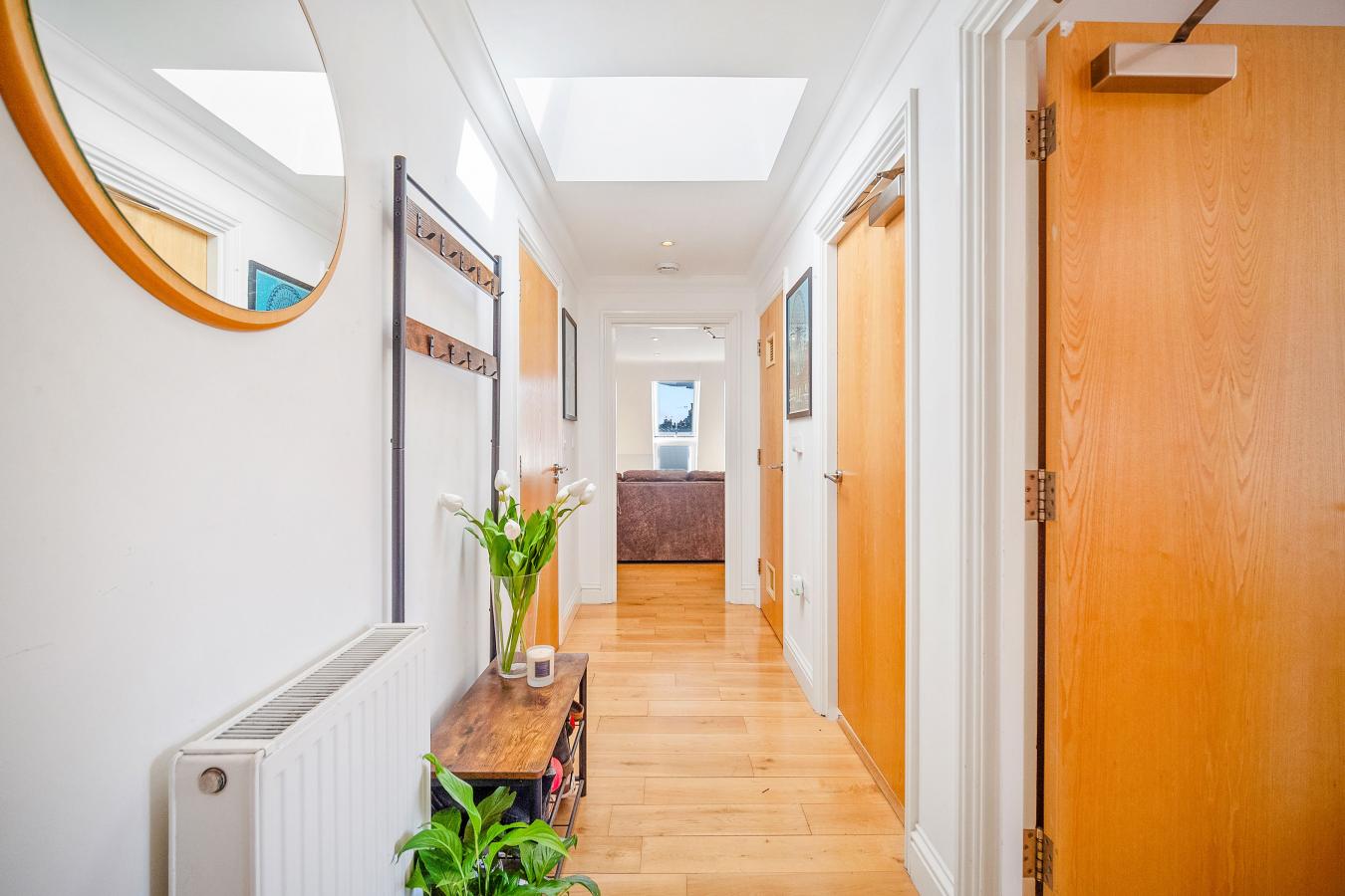 Caterham, Surrey, CR3 5NW, United Kingdom, 2 Bedrooms Bedrooms, ,2 BathroomsBathrooms,Residential,For Sale,1807945