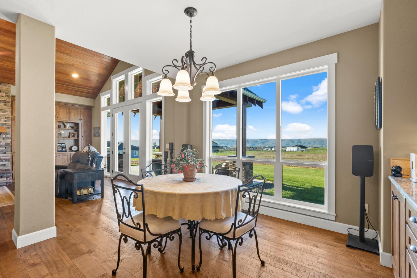 Lewiston, Nez Perce, 83501, United States, 5 Bedrooms Bedrooms, ,3 BathroomsBathrooms,Residential,For Sale,1800896