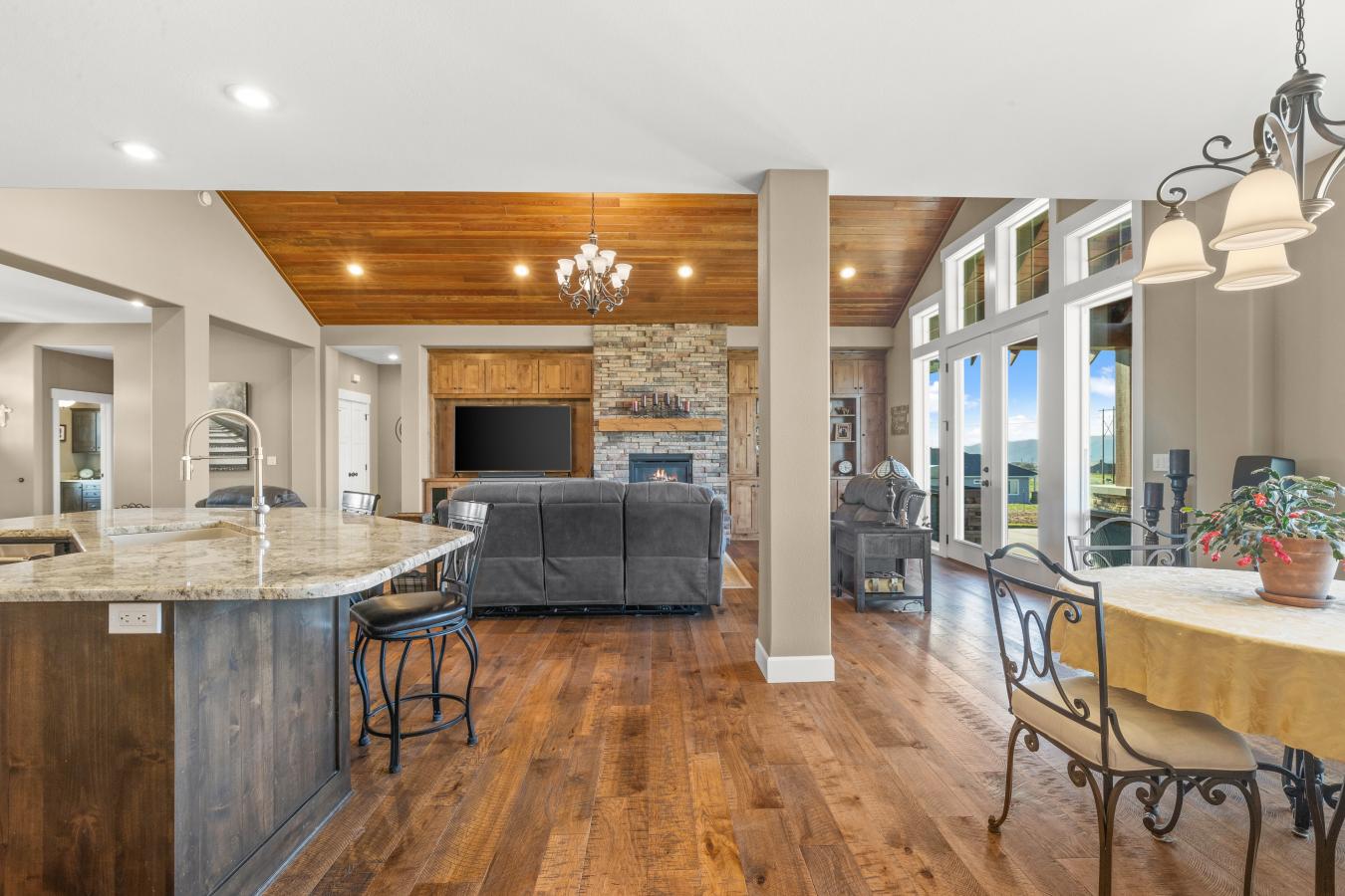 Lewiston, Nez Perce, 83501, United States, 5 Bedrooms Bedrooms, ,3 BathroomsBathrooms,Residential,For Sale,1800896