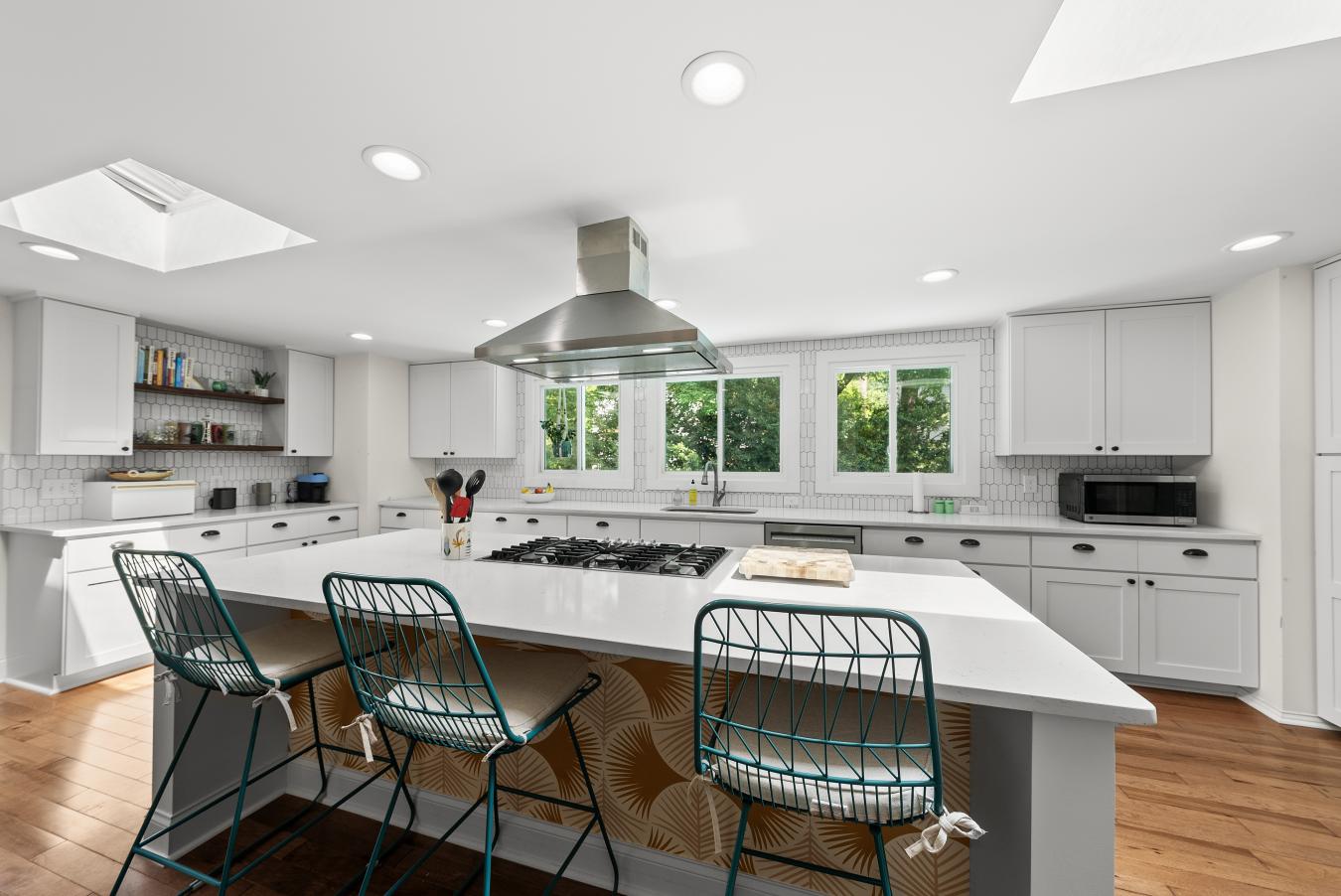 Raleigh, Wake, 27612, United States, 4 Bedrooms Bedrooms, ,3 BathroomsBathrooms,Residential,For Sale,1811710