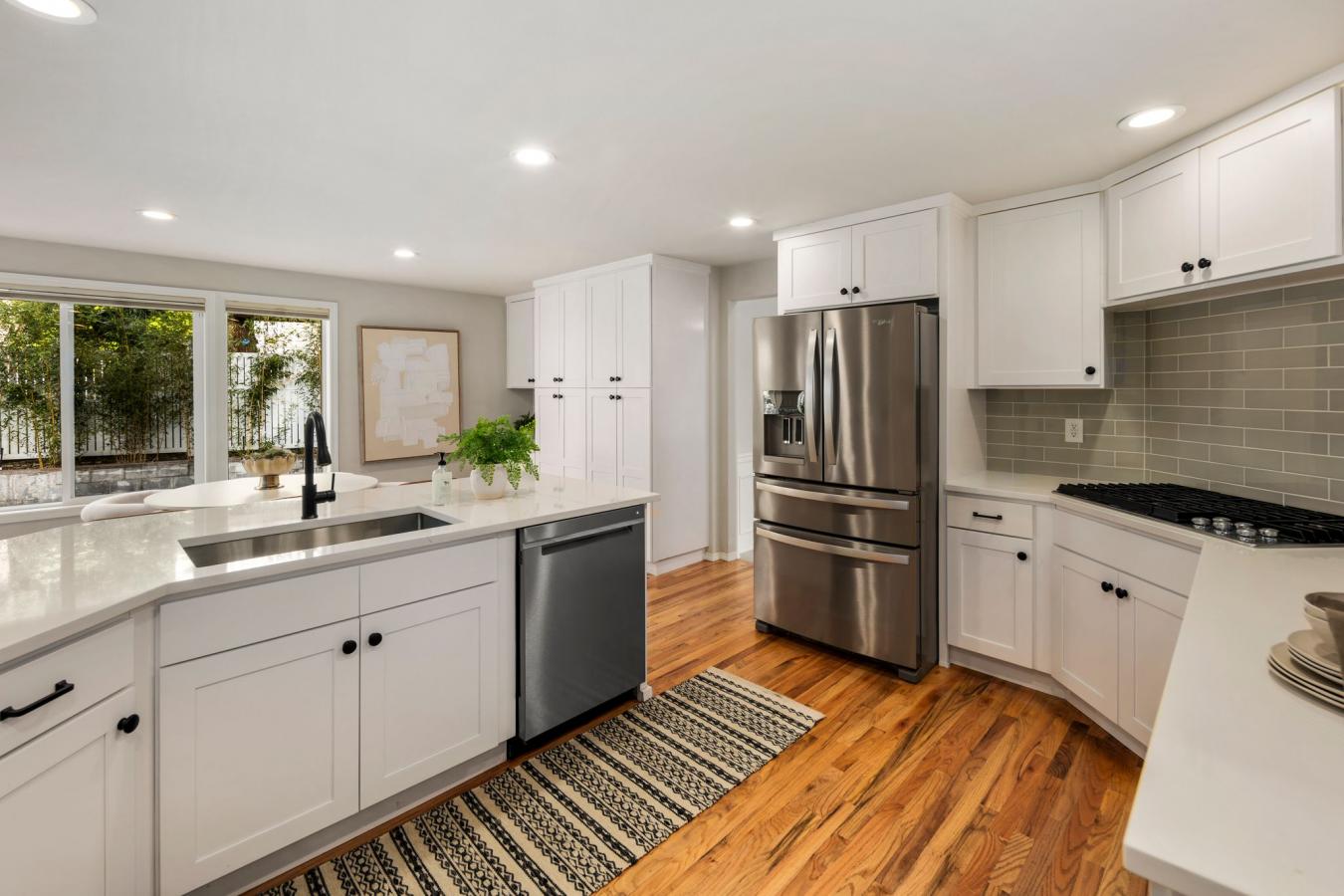 Bellevue, King, 98006, United States, 4 Bedrooms Bedrooms, ,2 BathroomsBathrooms,Residential,For Sale,1811708