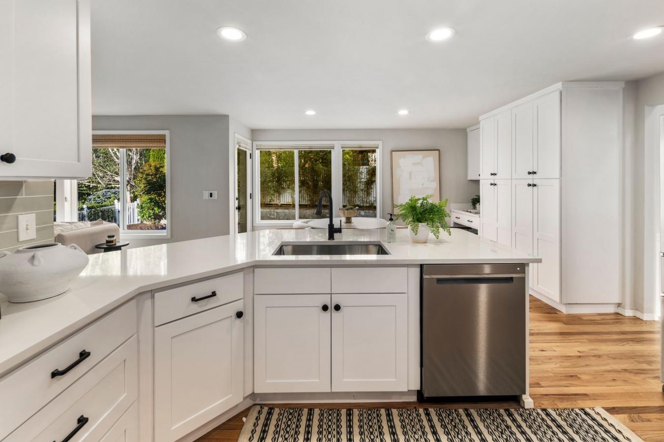 Bellevue, King, 98006, United States, 4 Bedrooms Bedrooms, ,2 BathroomsBathrooms,Residential,For Sale,1811708
