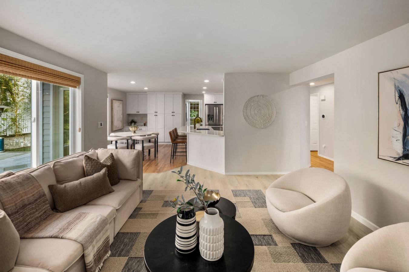 Bellevue, King, 98006, United States, 4 Bedrooms Bedrooms, ,2 BathroomsBathrooms,Residential,For Sale,1811708