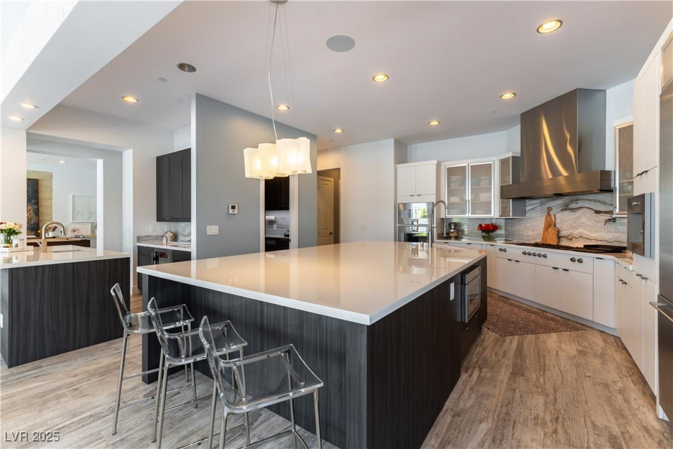 Las Vegas, Nevada, 89139, United States, 7 Bedrooms Bedrooms, ,4 BathroomsBathrooms,Residential,For Sale,1811706