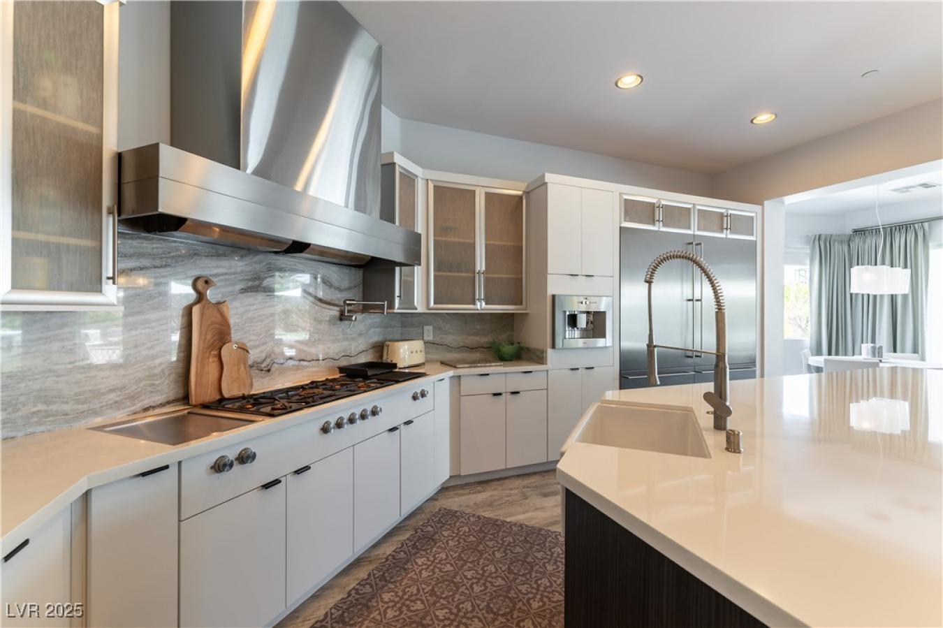 Las Vegas, Nevada, 89139, United States, 7 Bedrooms Bedrooms, ,4 BathroomsBathrooms,Residential,For Sale,1811706