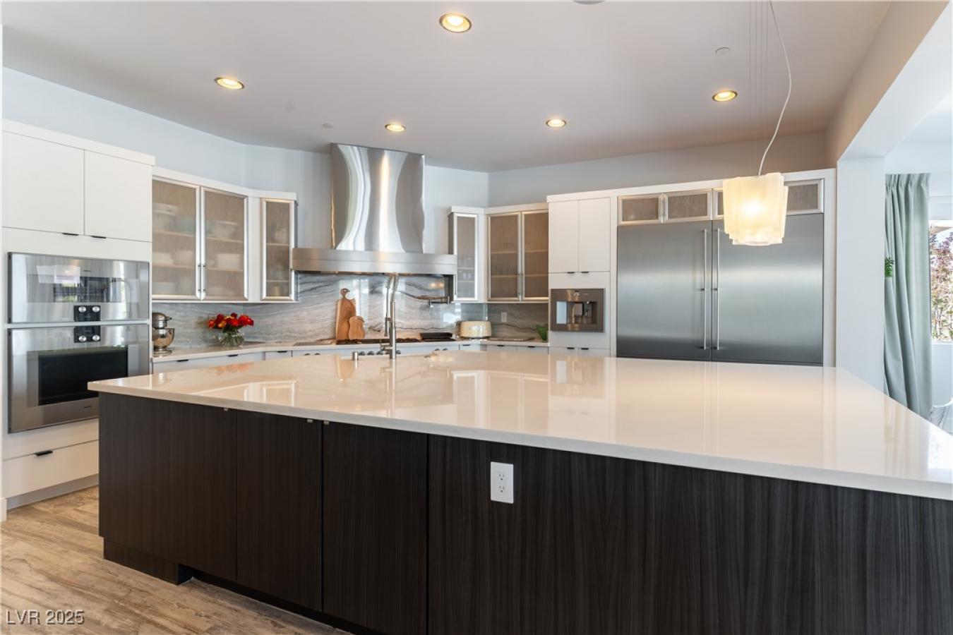 Las Vegas, Nevada, 89139, United States, 7 Bedrooms Bedrooms, ,4 BathroomsBathrooms,Residential,For Sale,1811706