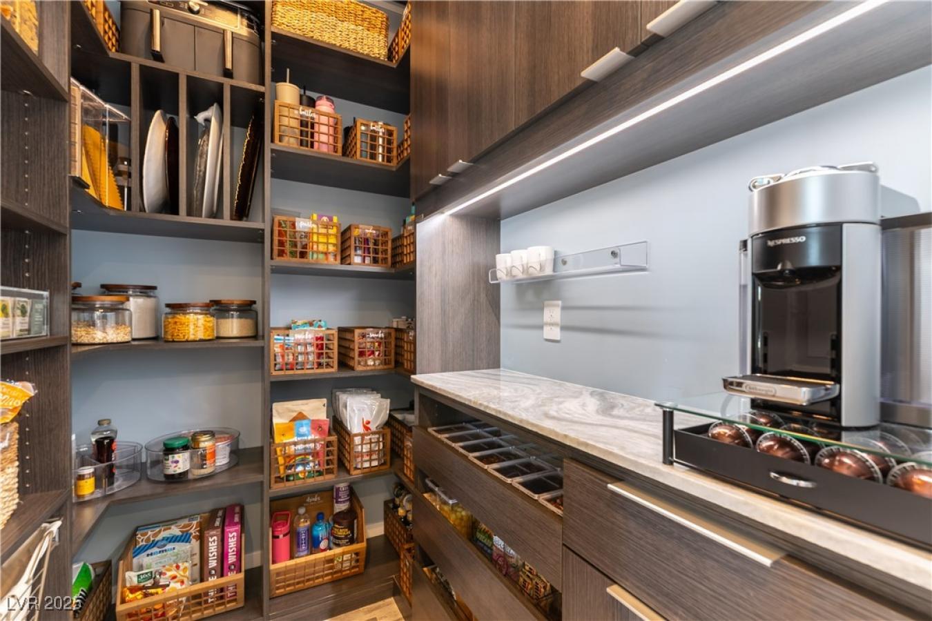 Las Vegas, Nevada, 89139, United States, 7 Bedrooms Bedrooms, ,4 BathroomsBathrooms,Residential,For Sale,1811706