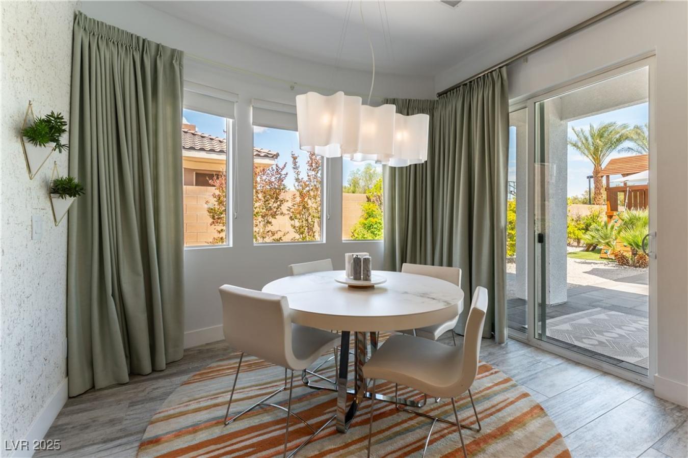 Las Vegas, Nevada, 89139, United States, 7 Bedrooms Bedrooms, ,4 BathroomsBathrooms,Residential,For Sale,1811706