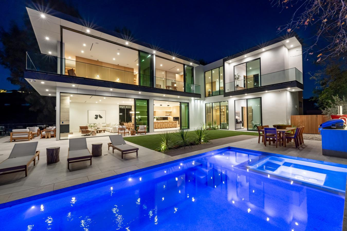 Los Angeles, 90049, 90049, United States, 6 Bedrooms Bedrooms, ,7 BathroomsBathrooms,Residential,For Sale,1800890