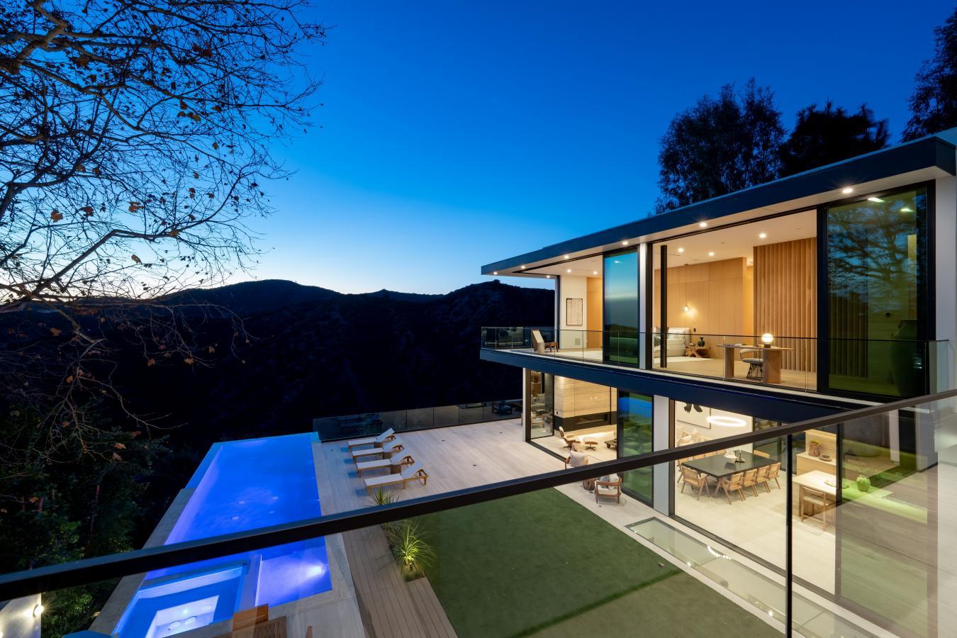 Los Angeles, 90049, 90049, United States, 6 Bedrooms Bedrooms, ,7 BathroomsBathrooms,Residential,For Sale,1800890
