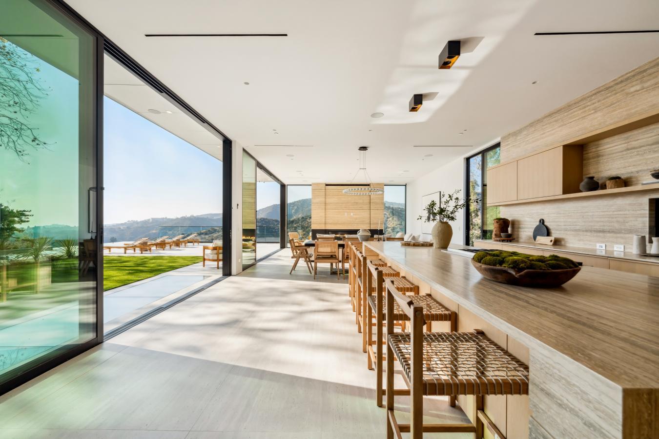 Los Angeles, 90049, 90049, United States, 6 Bedrooms Bedrooms, ,7 BathroomsBathrooms,Residential,For Sale,1800890
