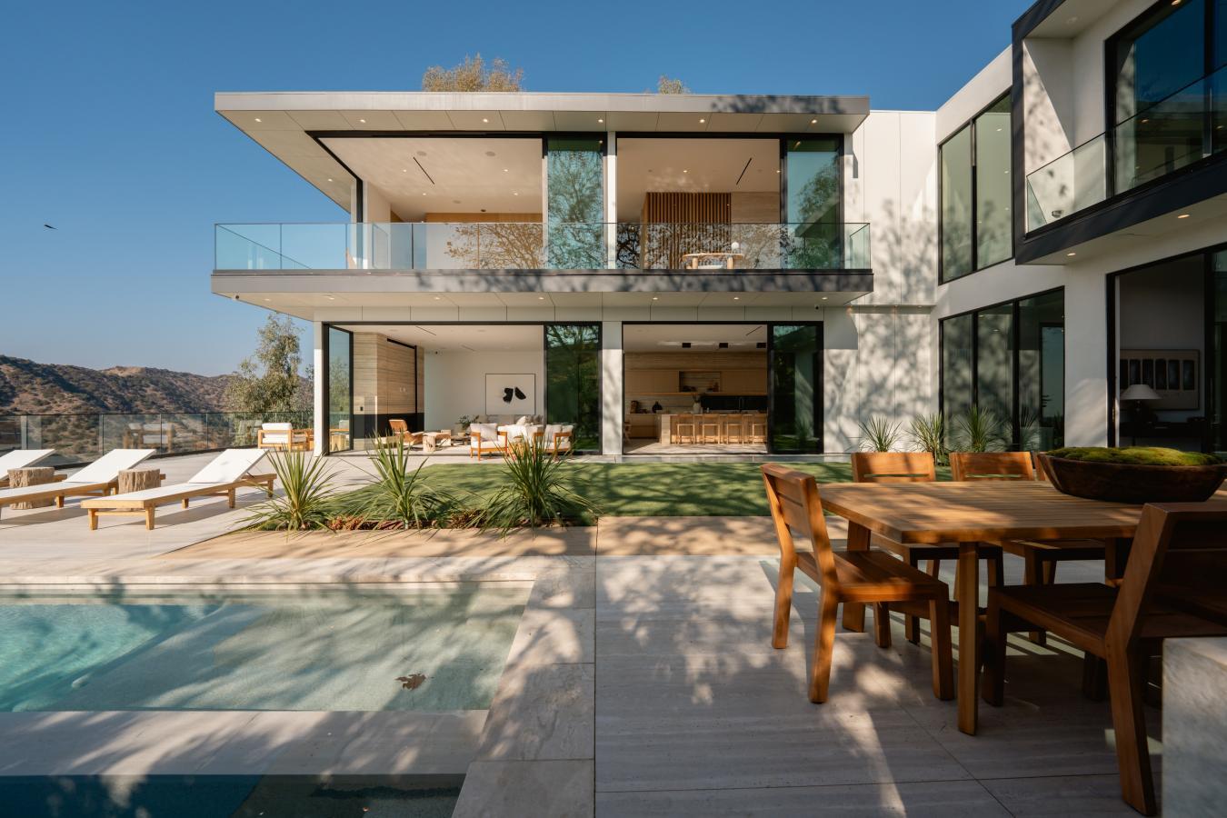 Los Angeles, 90049, 90049, United States, 6 Bedrooms Bedrooms, ,7 BathroomsBathrooms,Residential,For Sale,1800890