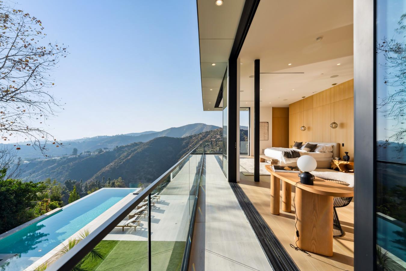 Los Angeles, 90049, 90049, United States, 6 Bedrooms Bedrooms, ,7 BathroomsBathrooms,Residential,For Sale,1800890