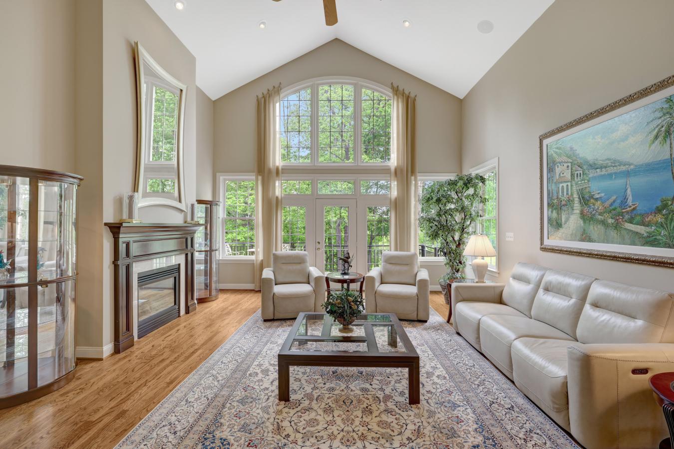 Leesburg, Virginia, 20176, United States, 5 Bedrooms Bedrooms, ,4 BathroomsBathrooms,Residential,For Sale,1811703