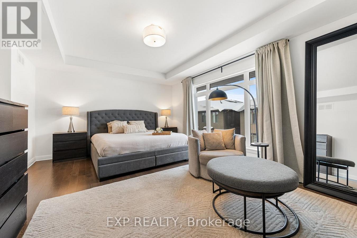 Ottawa, ON, K1K4Y9, Canada, 6 Bedrooms Bedrooms, ,Residential,For Sale,1811702