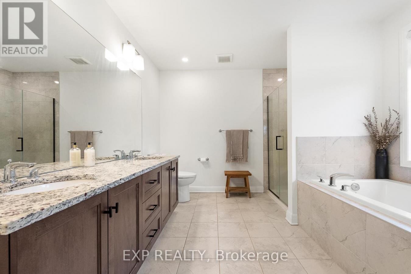 Ottawa, ON, K1K4Y9, Canada, 6 Bedrooms Bedrooms, ,Residential,For Sale,1811702