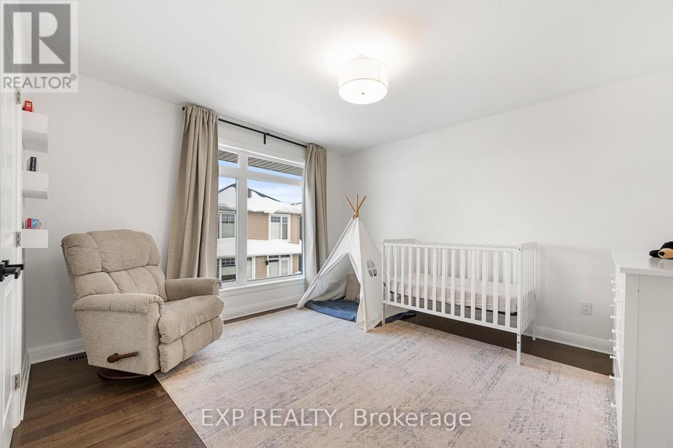 Ottawa, ON, K1K4Y9, Canada, 6 Bedrooms Bedrooms, ,Residential,For Sale,1811702