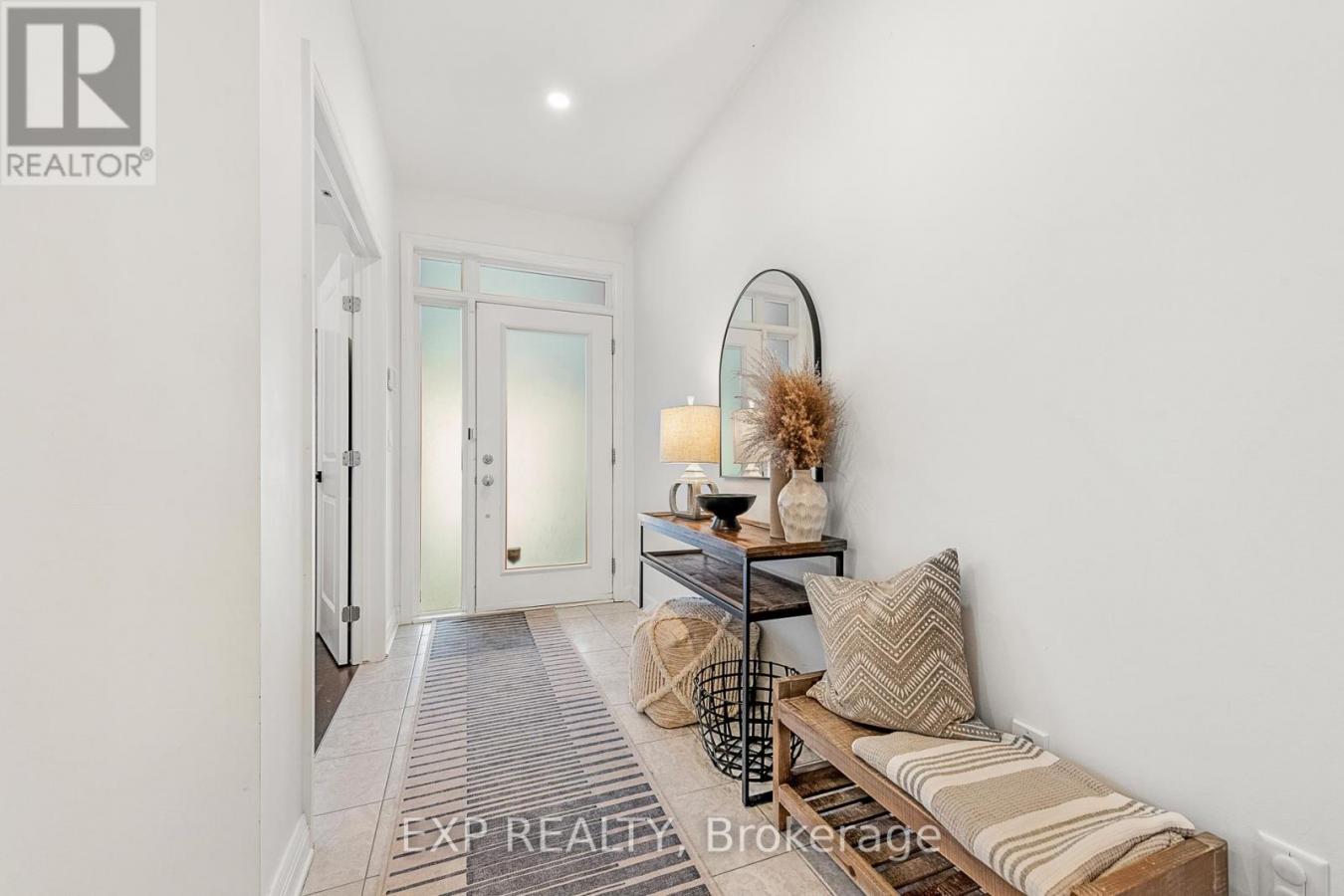 Ottawa, ON, K1K4Y9, Canada, 6 Bedrooms Bedrooms, ,Residential,For Sale,1811702