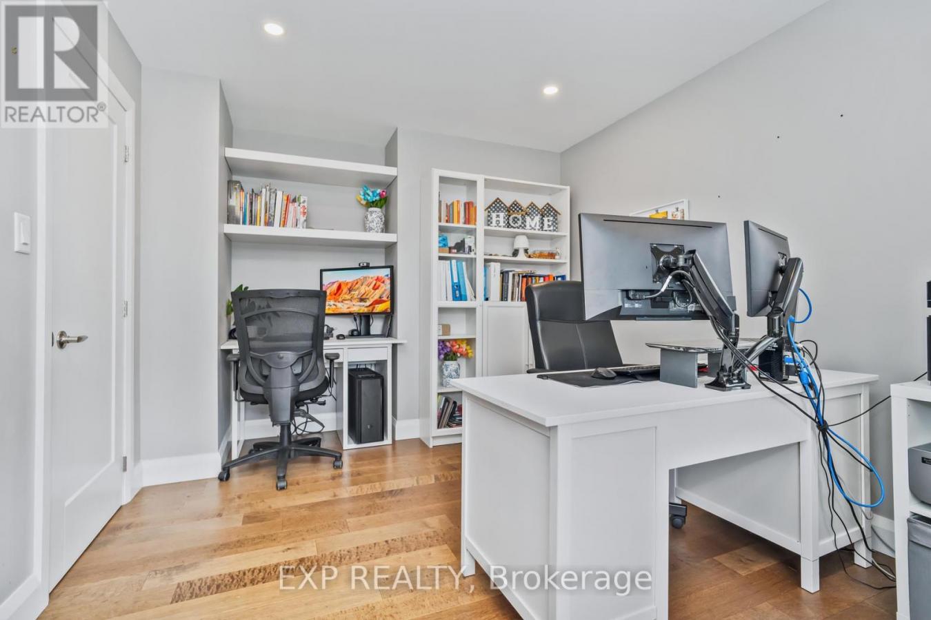 Ottawa, ON, K2S0R8, Canada, 6 Bedrooms Bedrooms, ,Residential,For Sale,1811701