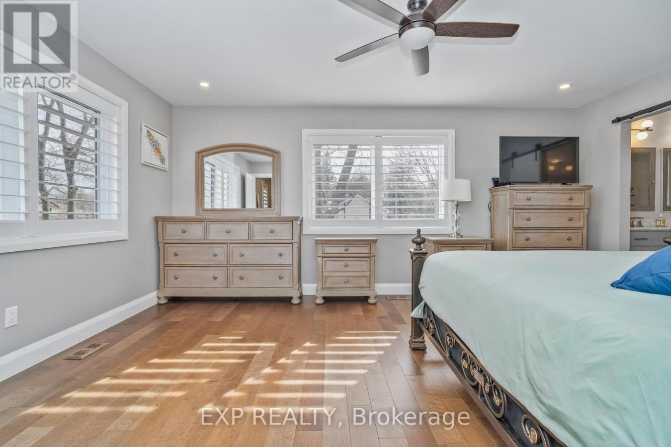 Ottawa, ON, K2S0R8, Canada, 6 Bedrooms Bedrooms, ,Residential,For Sale,1811701