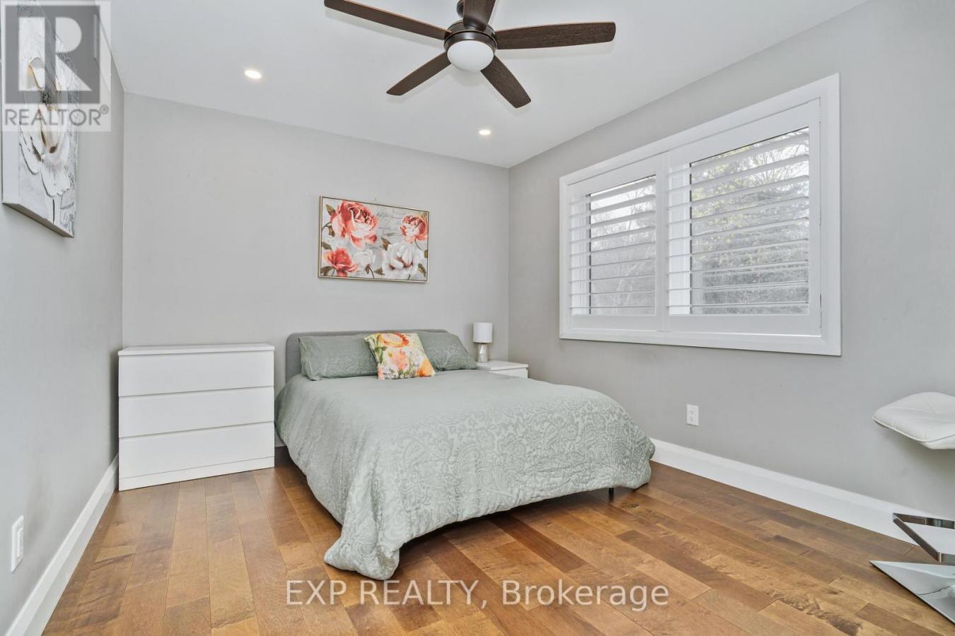 Ottawa, ON, K2S0R8, Canada, 6 Bedrooms Bedrooms, ,Residential,For Sale,1811701