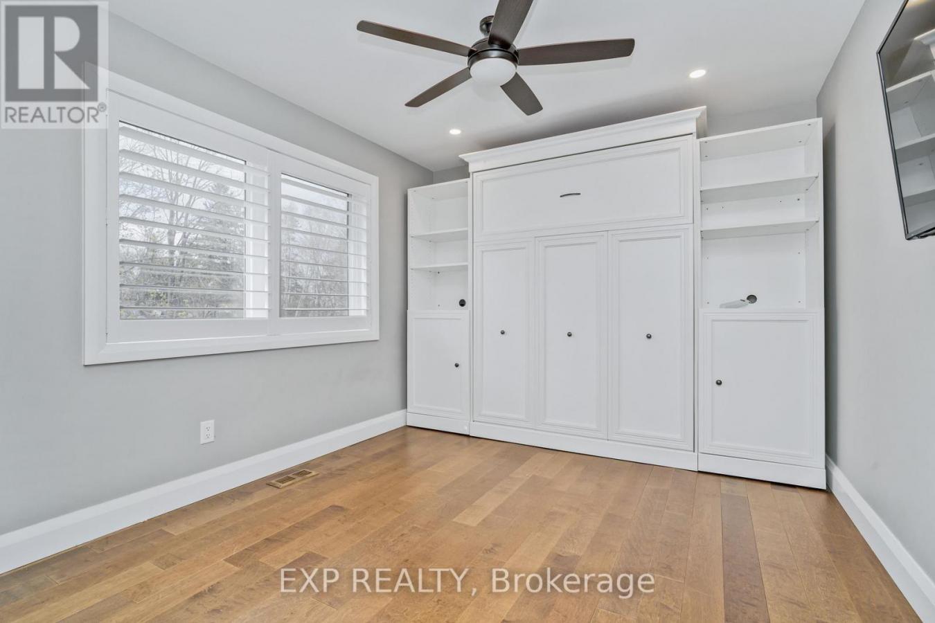 Ottawa, ON, K2S0R8, Canada, 6 Bedrooms Bedrooms, ,Residential,For Sale,1811701