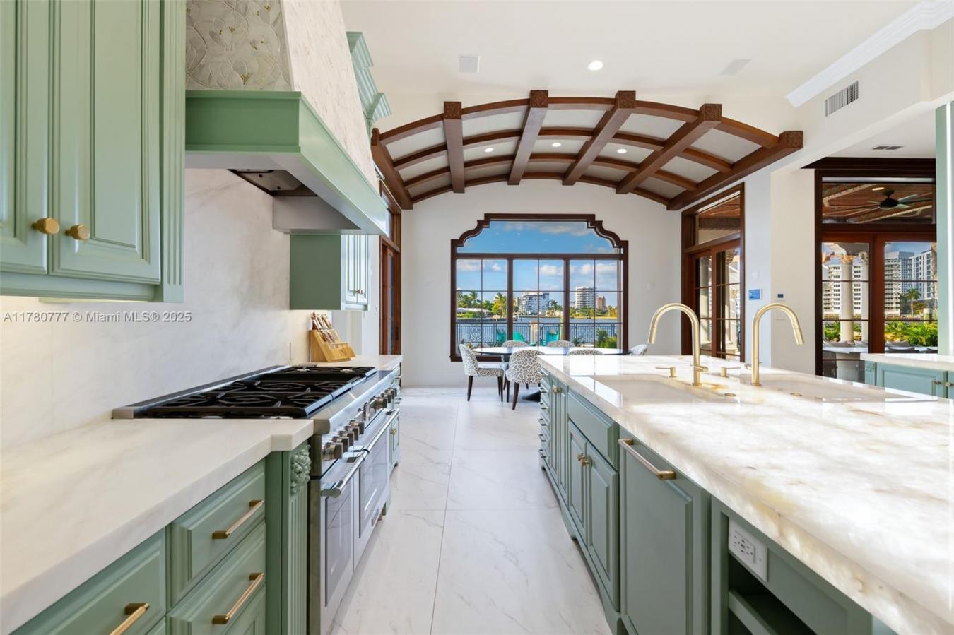 Fort Lauderdale, Florida, 33301, United States, 8 Bedrooms Bedrooms, ,10 BathroomsBathrooms,Residential,For Sale,1807937