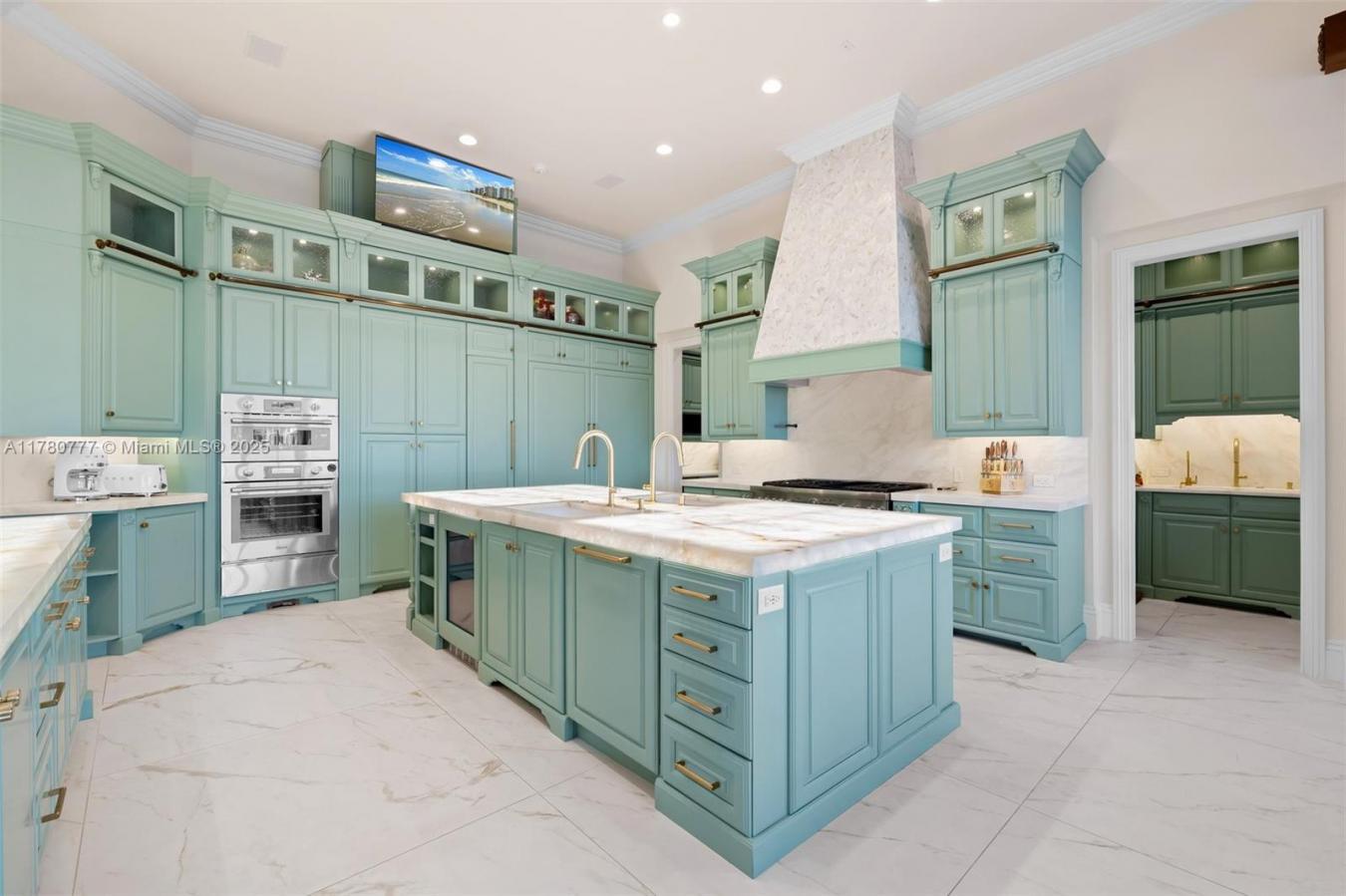 Fort Lauderdale, Florida, 33301, United States, 8 Bedrooms Bedrooms, ,10 BathroomsBathrooms,Residential,For Sale,1807937