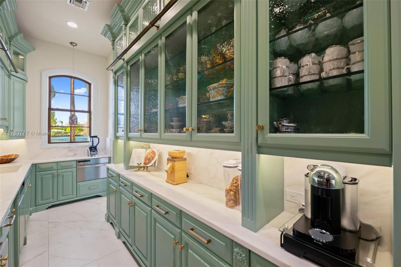 Fort Lauderdale, Florida, 33301, United States, 8 Bedrooms Bedrooms, ,10 BathroomsBathrooms,Residential,For Sale,1807937