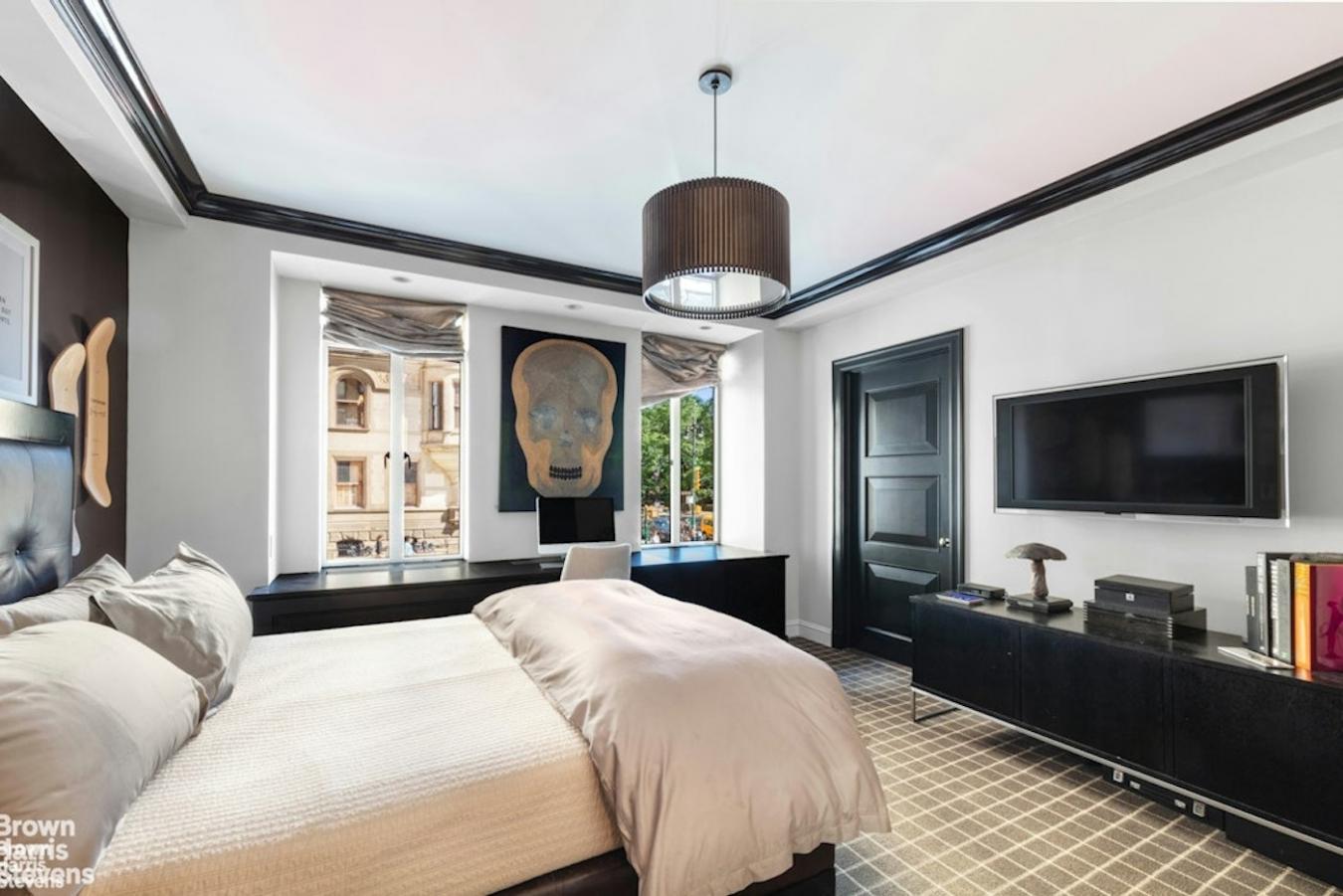 New York, New York, 10023, United States, 3 Bedrooms Bedrooms, ,3 BathroomsBathrooms,Residential,For Sale,1800888