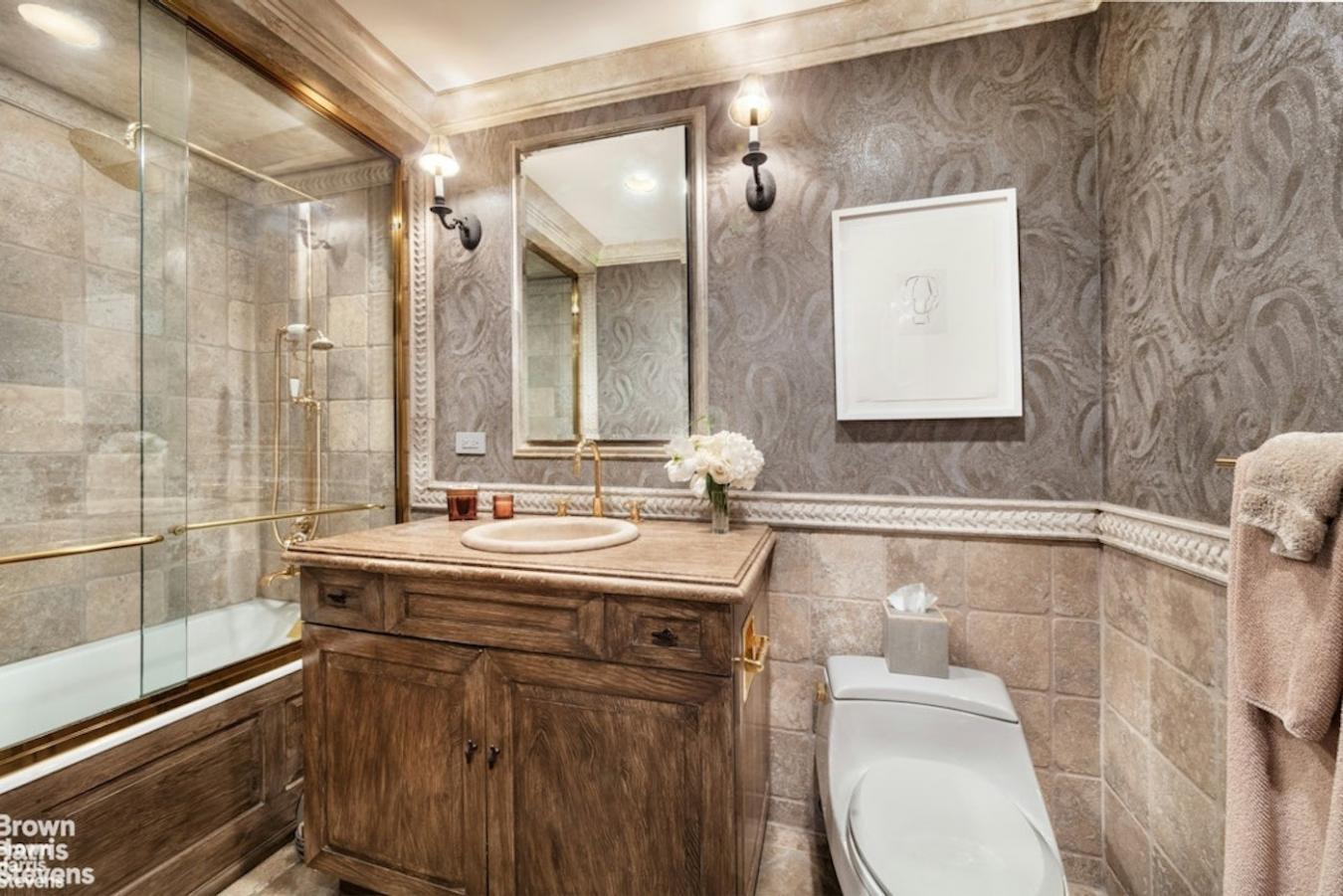 New York, New York, 10023, United States, 3 Bedrooms Bedrooms, ,3 BathroomsBathrooms,Residential,For Sale,1800888