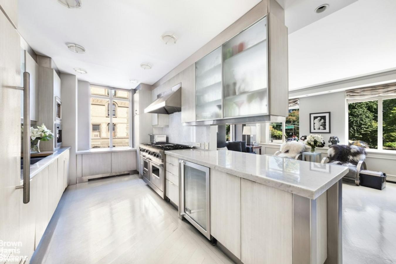 New York, New York, 10023, United States, 3 Bedrooms Bedrooms, ,3 BathroomsBathrooms,Residential,For Sale,1800888
