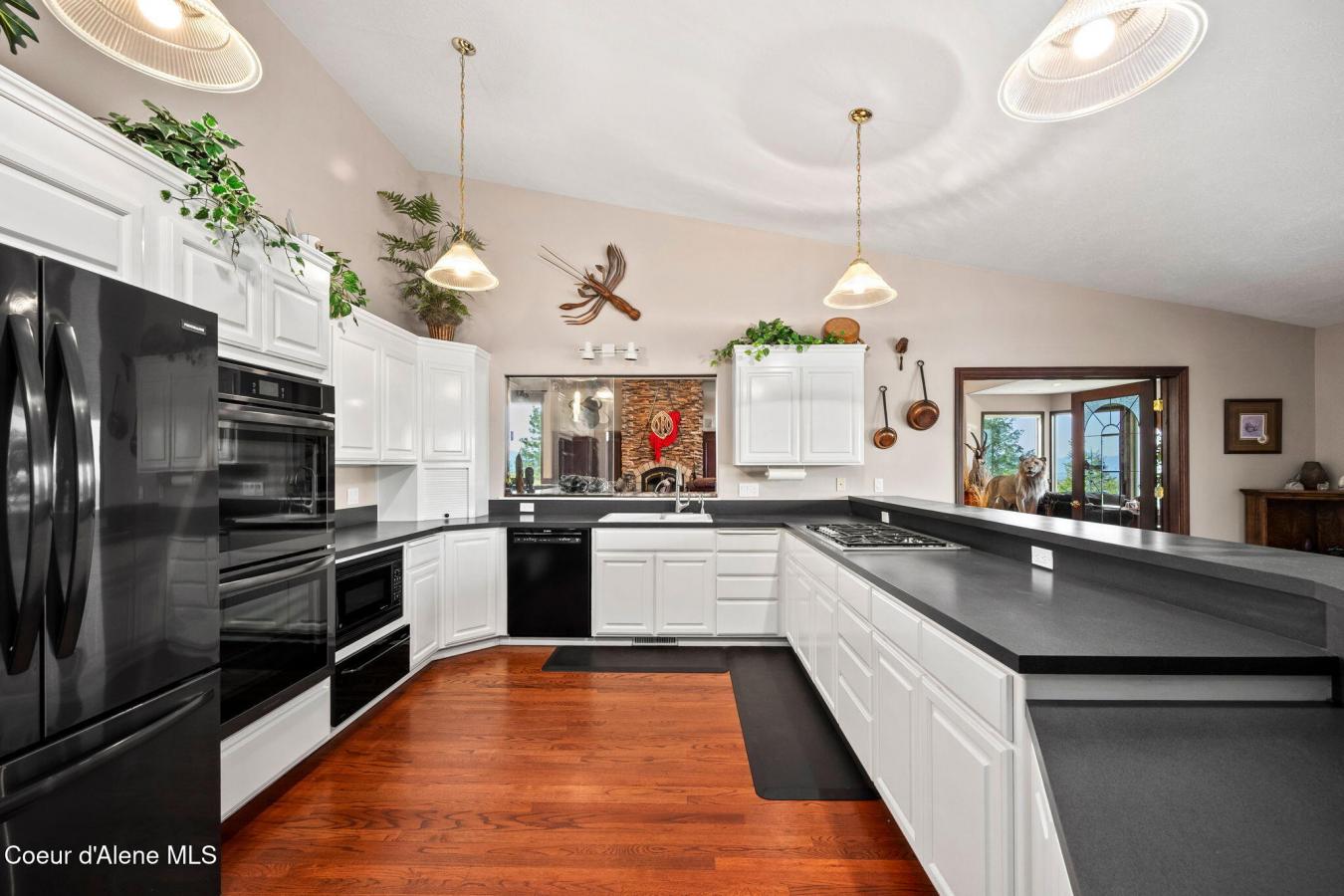 Harrison, Idaho, 83833, United States, 3 Bedrooms Bedrooms, ,3 BathroomsBathrooms,Residential,For Sale,1811697