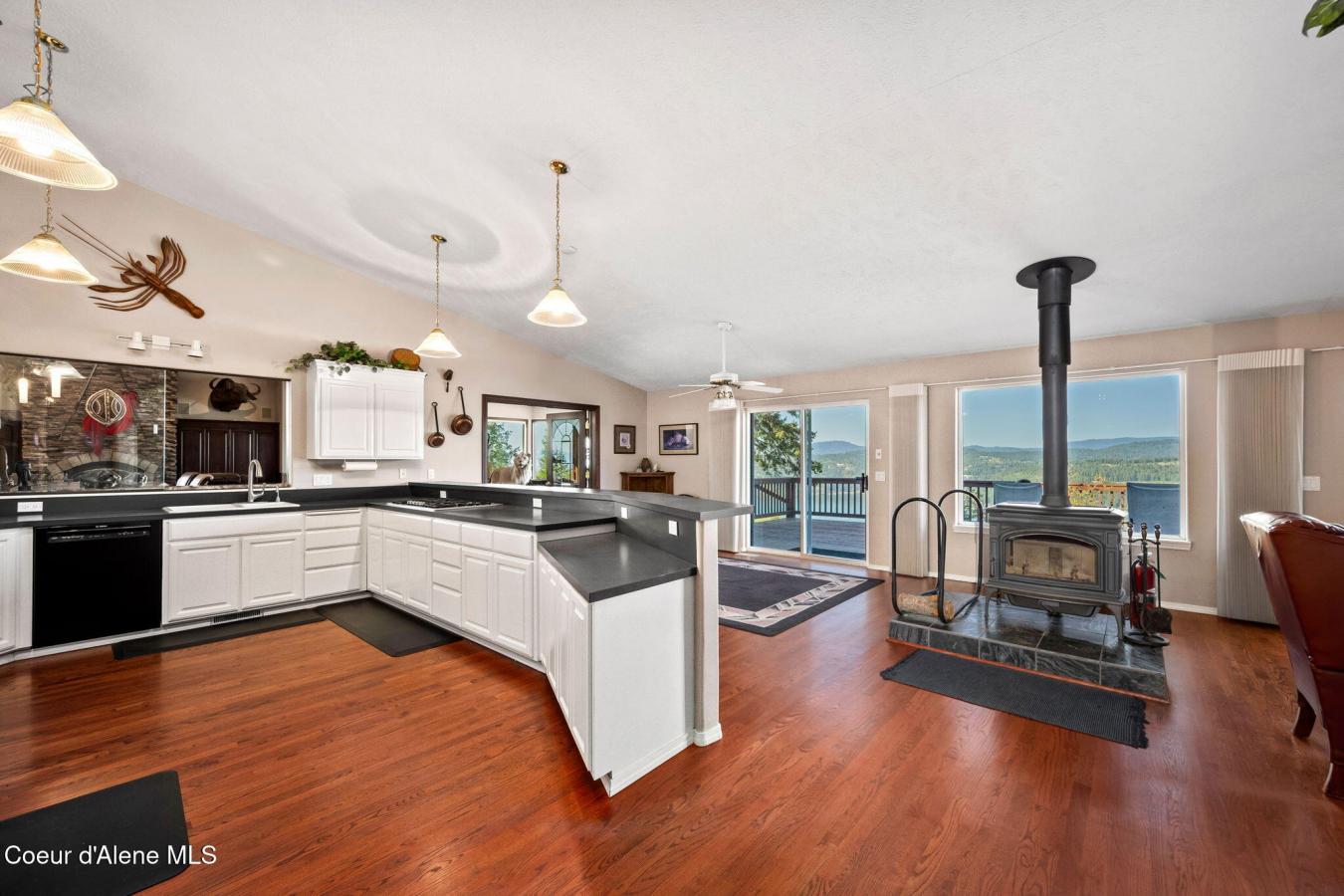 Harrison, Idaho, 83833, United States, 3 Bedrooms Bedrooms, ,3 BathroomsBathrooms,Residential,For Sale,1811697