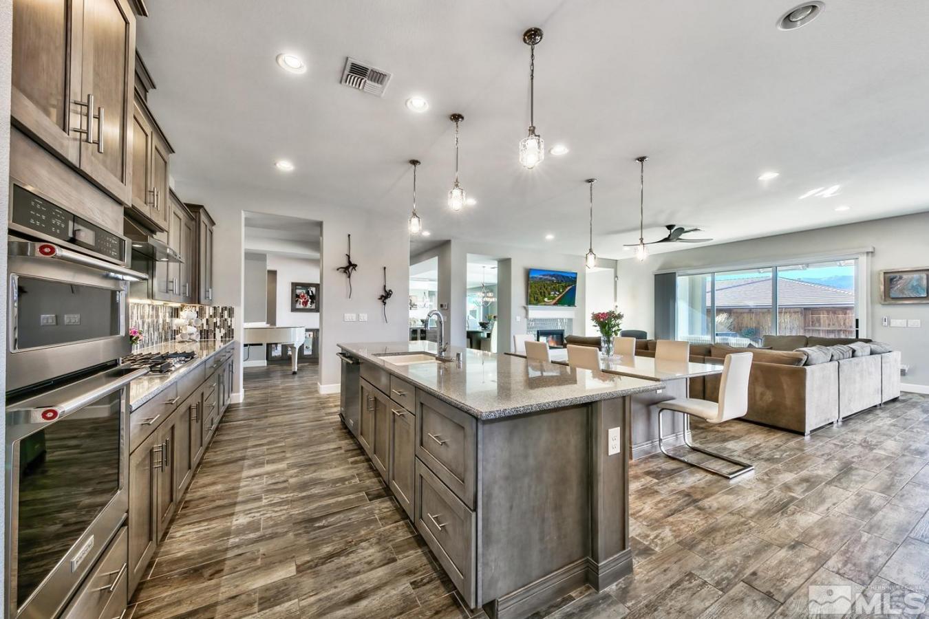 Reno, Nevada, 89521, United States, 5 Bedrooms Bedrooms, ,4 BathroomsBathrooms,Residential,For Sale,1811684