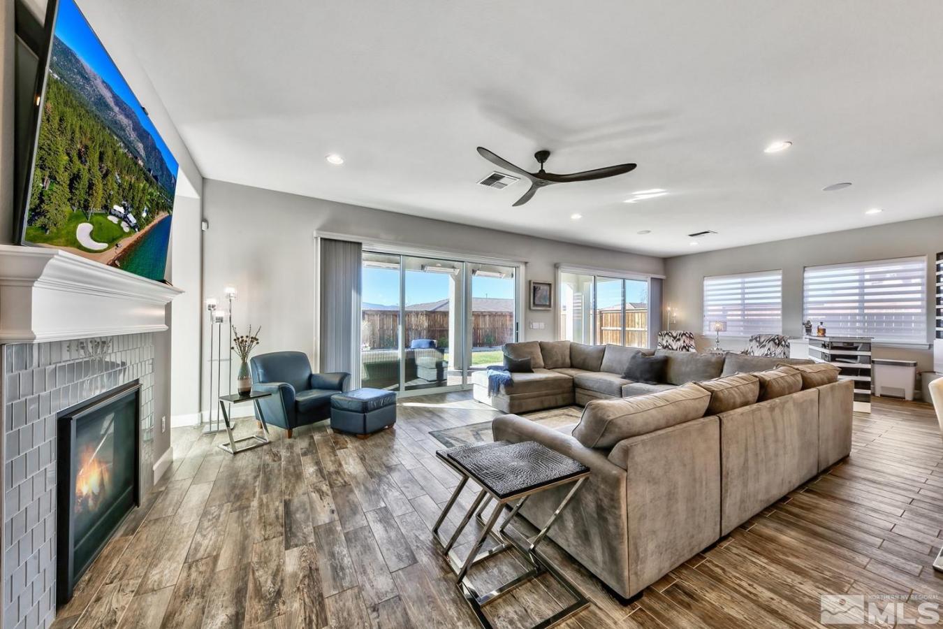 Reno, Nevada, 89521, United States, 5 Bedrooms Bedrooms, ,4 BathroomsBathrooms,Residential,For Sale,1811684